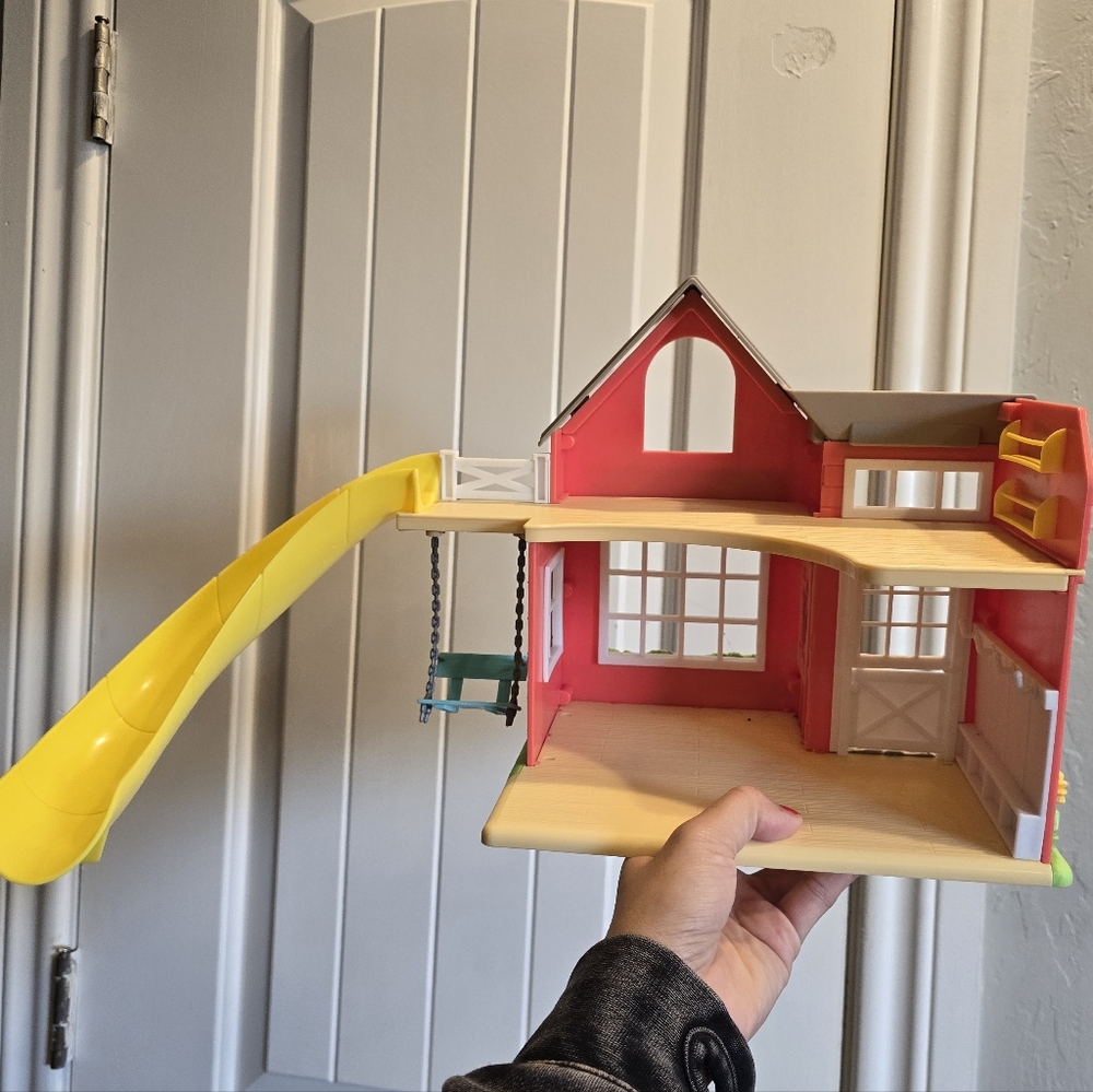 Honey Bee Acres Sunshine Meadow School House